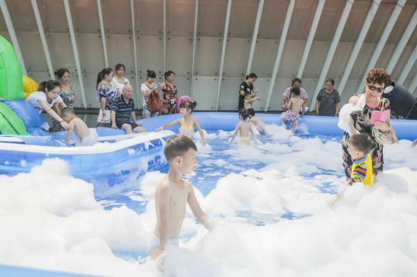 2016.7.8  成都（都江堰万达）冰雪节开幕仪式